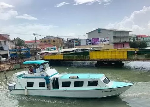 ocean ferry-Belize-for-vacation