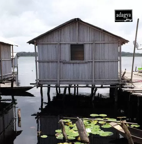 Nzulezu-stilt-village-Ghana