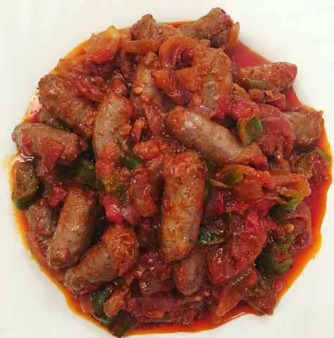 most-popular-egyptians-cuisine-alexandrian-liver-and-sausage