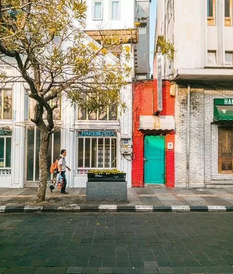 Best-Things-To-Do-Indonesia-Java-braga-street