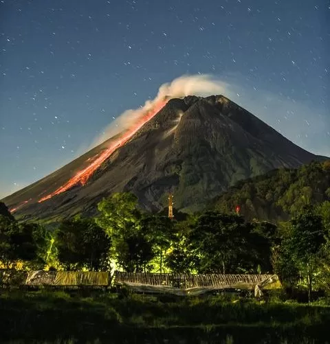 Best-Things-To-Do-Indonesia-Java-merapi-volcano