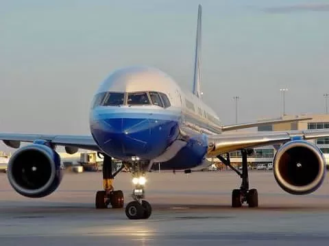 Aviation-news-Passengers-Rushed-Off-Flight-At-Denver-After-Reports-Of-Smoke-And-Fire-4