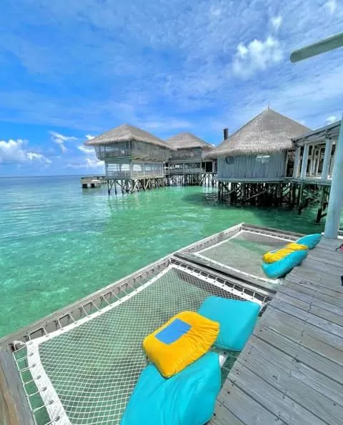 Bali-Overwater-Bungalows-3