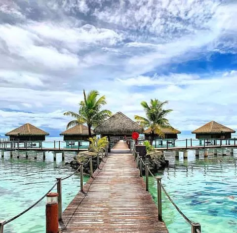 Bali Overwater Bungalows (6)