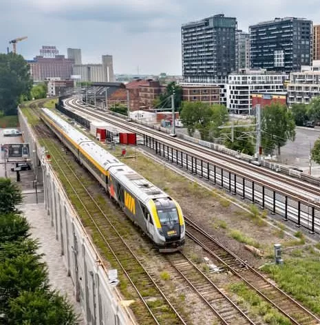 Italy-Cruise-Train